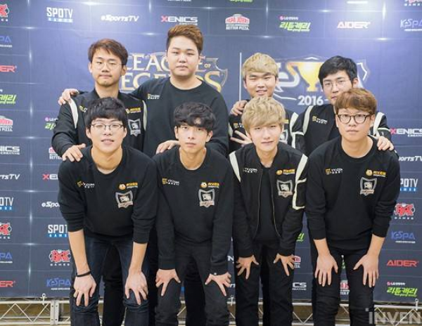 载入史册 载入史册