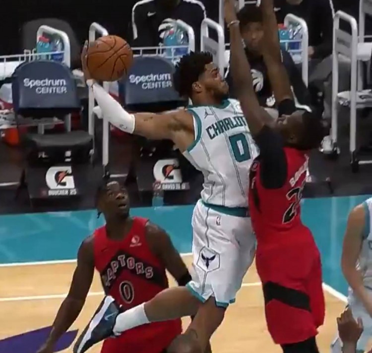 持围绕老将 持围绕老将