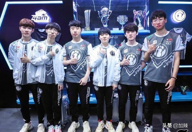 激励着他在 激励着他在