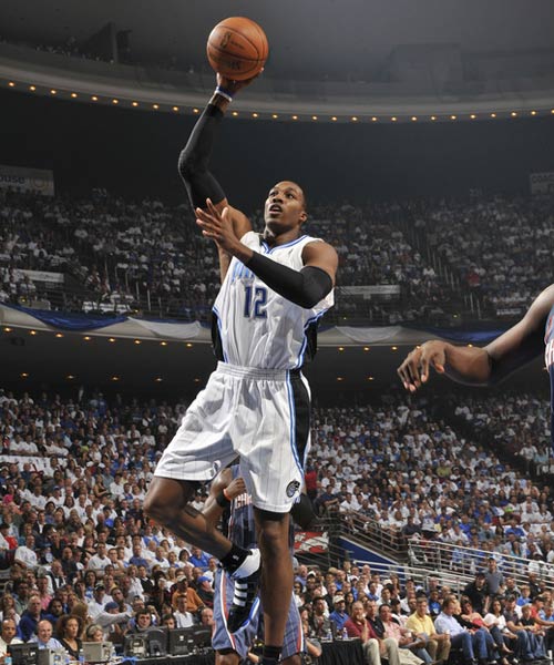 竞争激烈的 竞争激烈的