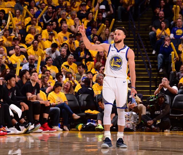 借助社媒裂 借助社媒裂